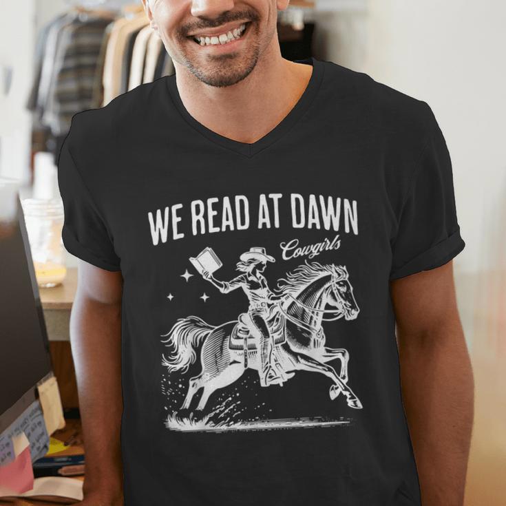 Retro We Read At Dawn Cowgirl Western Librarian Book Lover Men's V-Neck T-Shirt Retro We Read At Dawn Cowgirl Western Librarian Book Lover Men's V-Neck T-Shirt