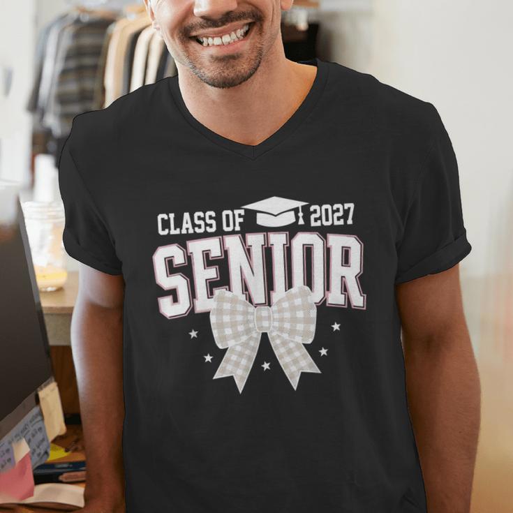 Retro Senior 2027 Girl Coquette Bow Class Of 2027 Graduation Men's V-Neck T-Shirt