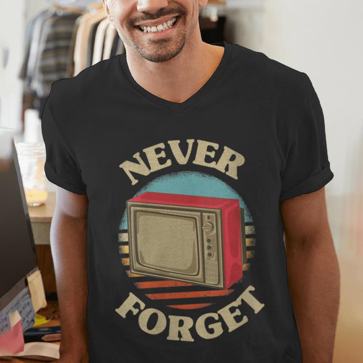 Retro TV Never Forget Nostalgia Vintage Men's V-Neck T-Shirt Retro TV Never Forget Nostalgia Vintage Men's V-Neck T-Shirt