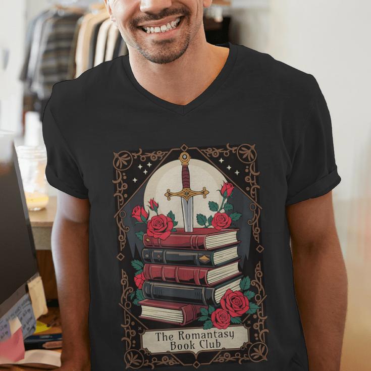 Romantasy Book Club Tarot Card Men's V-Neck T-Shirt