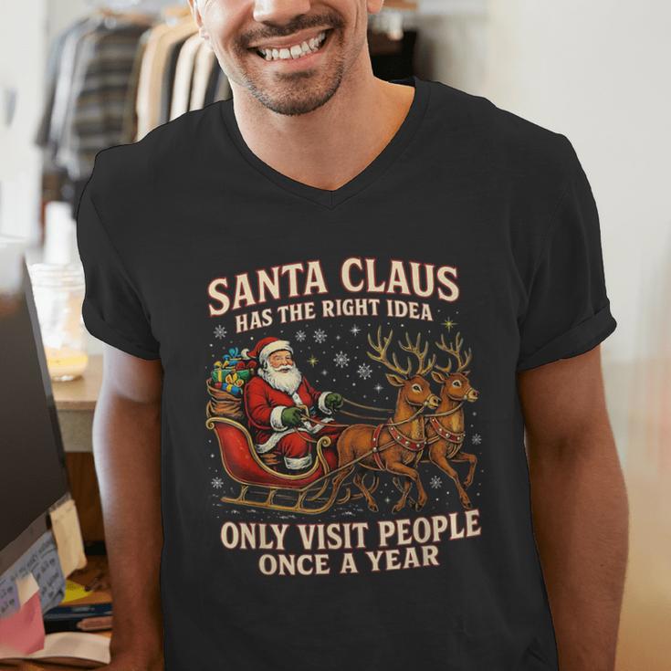 Santa Has The Right Idea Introvert Christmas Men's V-Neck T-Shirt Santa Has The Right Idea Introvert Christmas Men's V-Neck T-Shirt