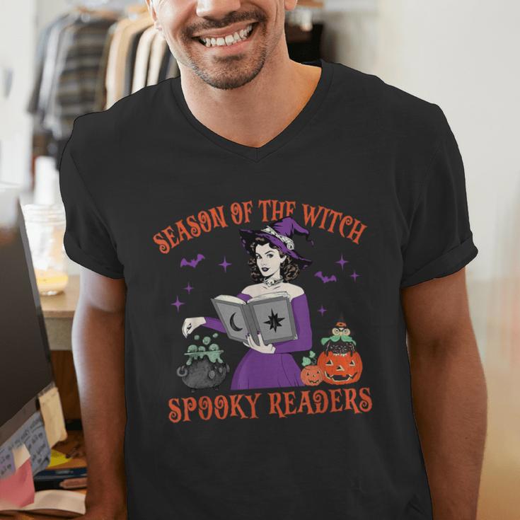 Season Of The Witch Spooky Readers Spell Book Hallowen Men's V-Neck T-Shirt