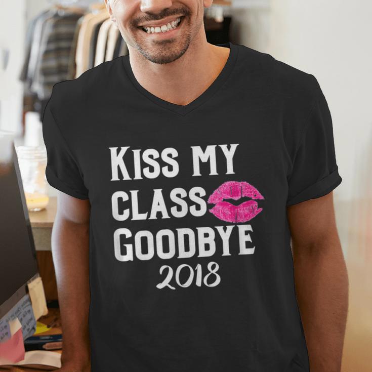 Sen18r Shirt Senior 2018 Graduation Kiss Lips Men's V-Neck T-Shirt