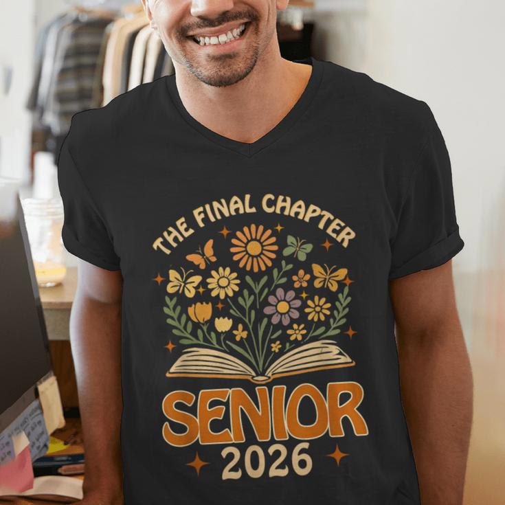 Senior 2026 Final Chapter Retro Book Lover Last First Day Men's V-Neck T-Shirt