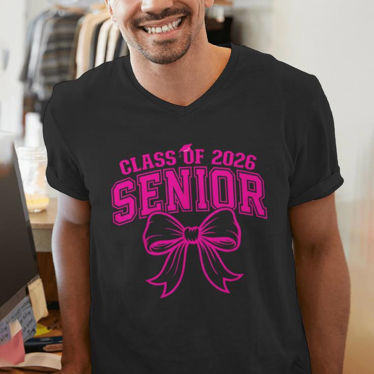 Senior Class Of 2026 Coquette Pink Bow Graduation 2026 Men's V-Neck T-Shirt