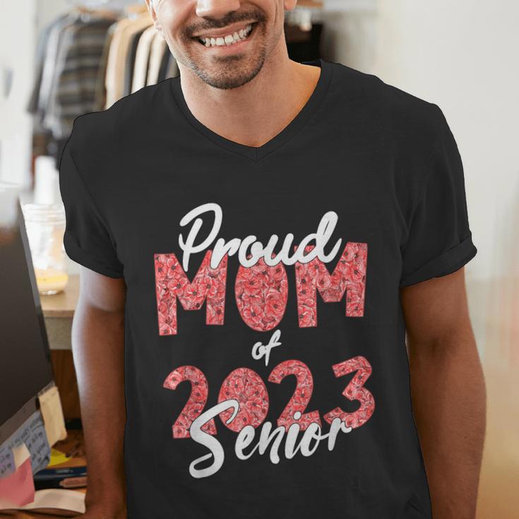 Senior Graduation Class Of 2023 Proud Mom Of 2023 Senior Men's V-Neck T-Shirt