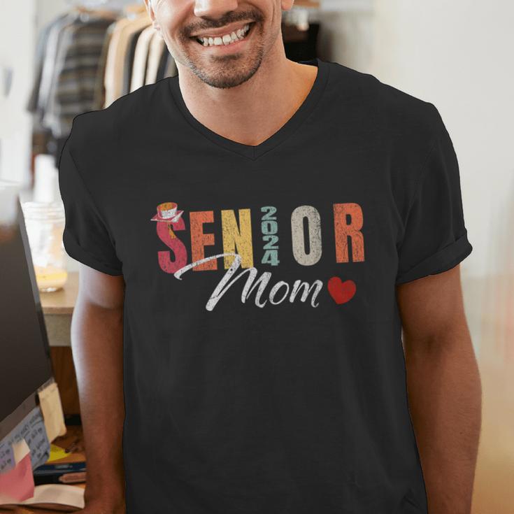 Senior Mom 2024 Graduation Heart Class Of 2024 Men's V-Neck T-Shirt