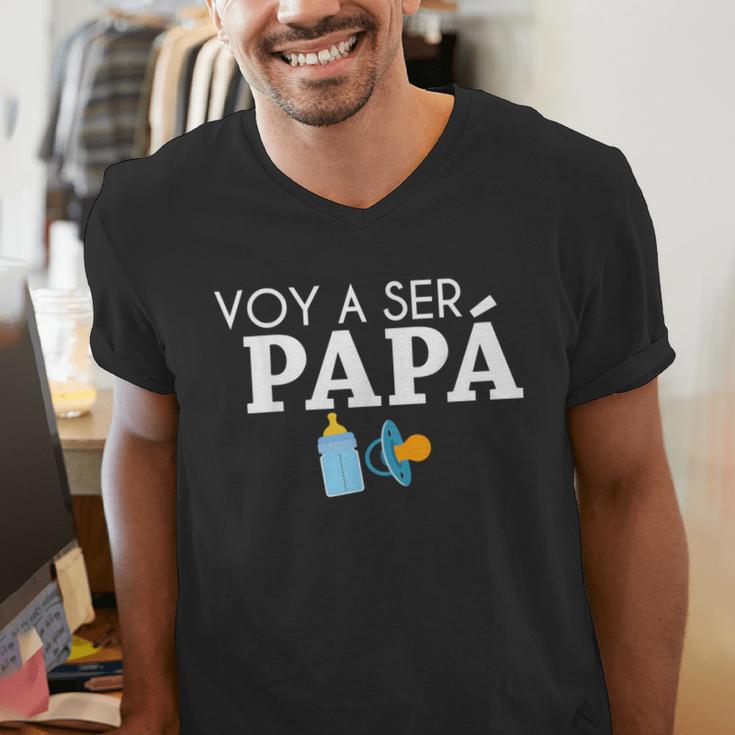 Ser Papa Voy Hacer Papa Voy A Ser Papa Dad To Be In Spanish Men's V-Neck T-Shirt