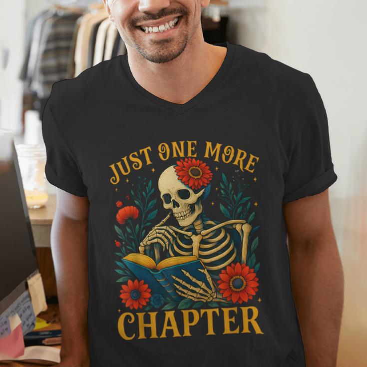 Skeleton Read Book Just One More Chapter Floral Book Lover Men's V-Neck T-Shirt