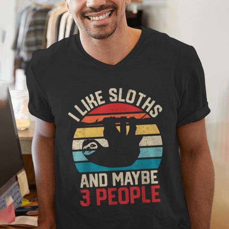 I Like Sloths And Maybe 3 People Sloth Introvert Vintage Men's V-Neck T-Shirt I Like Sloths And Maybe 3 People Sloth Introvert Vintage Men's V-Neck T-Shirt
