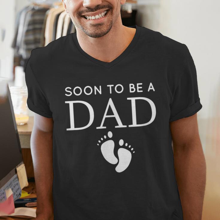 Soon To Be A Dad Unique Father For Would Be Daddy Men's V-Neck T-Shirt