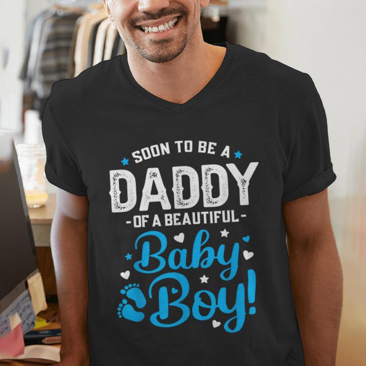 Soon To Be A Daddy Of A Baby Boy New Dad Expecting Father Men's V-Neck T-Shirt