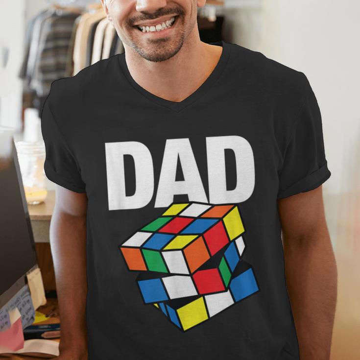 Speed Cubing Dad Puzzle Cuber Cube Kids Men's V-Neck T-Shirt