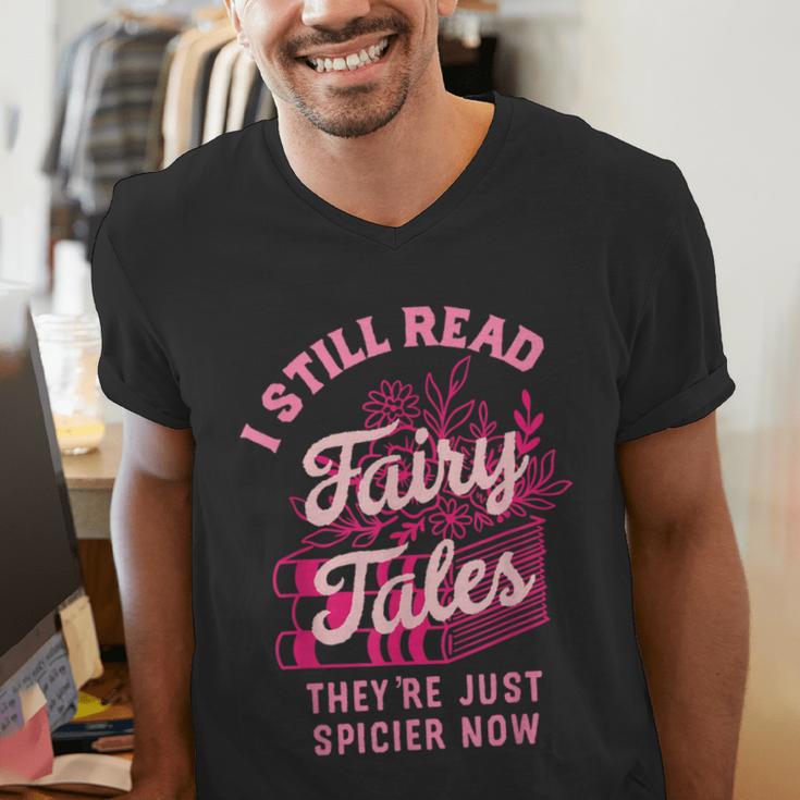 Spicy Book Lover For Women Who Love To Read Romance Fantasy Men's V-Neck T-Shirt
