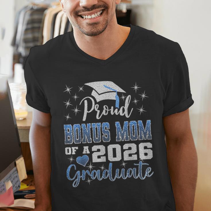 Super Proud Bonus Mom Of 2026 Graduate Graduation Family Men's V-Neck T-Shirt
