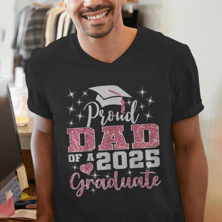 Super Proud Dad Of 2025 Graduate Senior Graduation Family Men's V-Neck T-Shirt