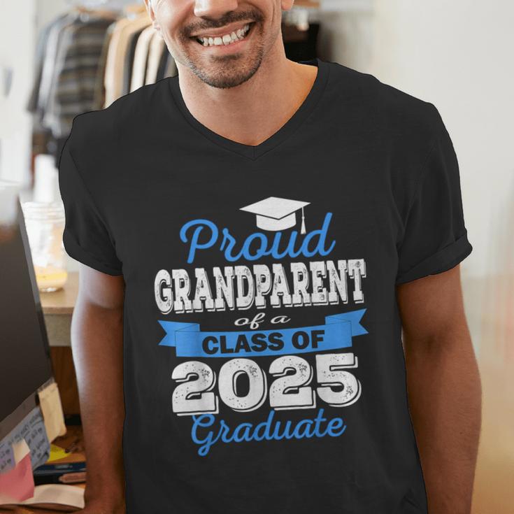 Super Proud Grandparent Of 2025 Graduate Graduation Family Men's V-Neck T-Shirt