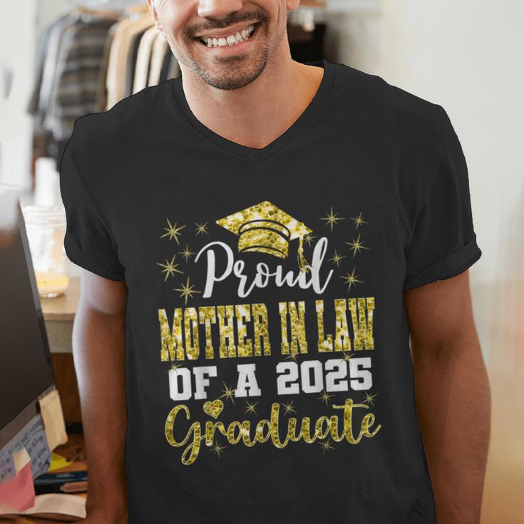 Super Proud Mother In Law Of 2025 Graduate Graduation Family Men's V-Neck T-Shirt
