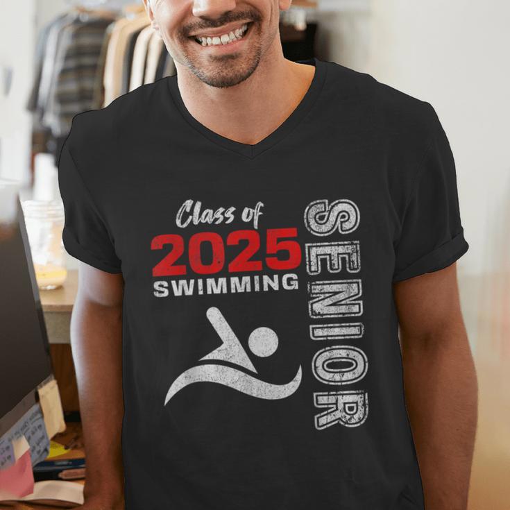 Swimming Team Senior Class Of 2025 Graduation 2025 Men's V-Neck T-Shirt