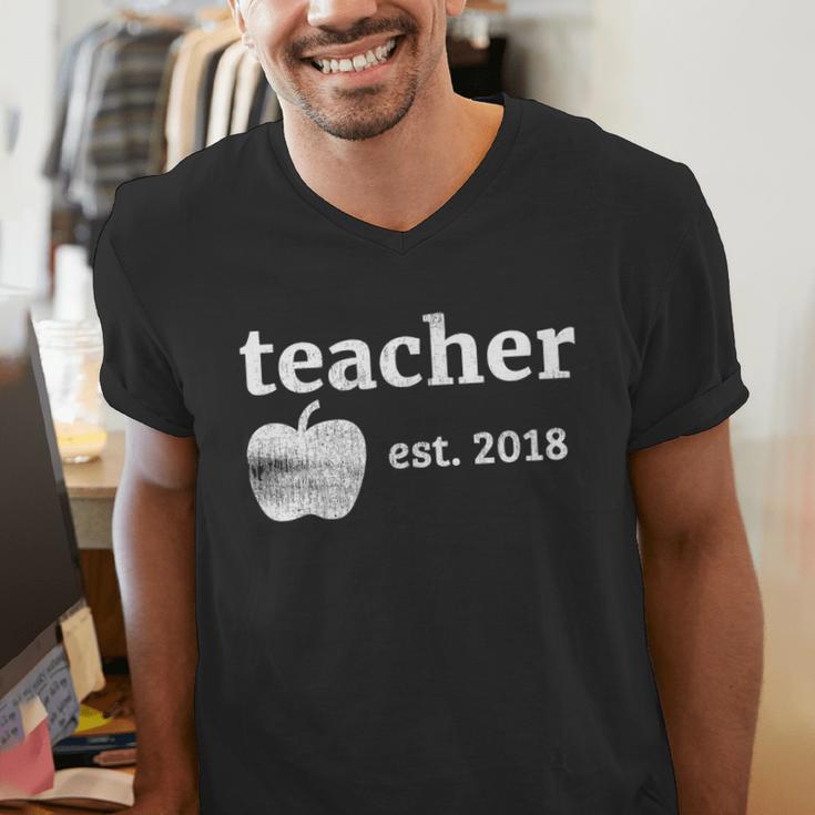 Teacher Est 2018 Vintage Graduation Men's V-Neck T-Shirt