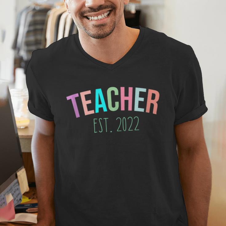 TEACHER Teacher Graduation Kindergarten Teacher 2022 Men's V-Neck T-Shirt