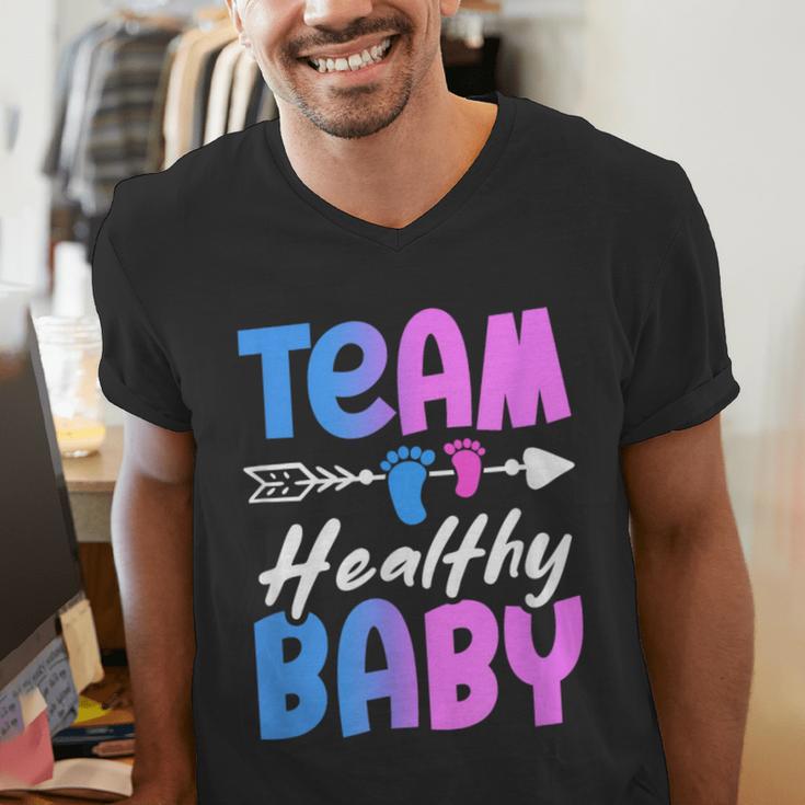 Team Healthy Baby Gender Reveal Pregnancy Mom Dad Men's V-Neck T-Shirt