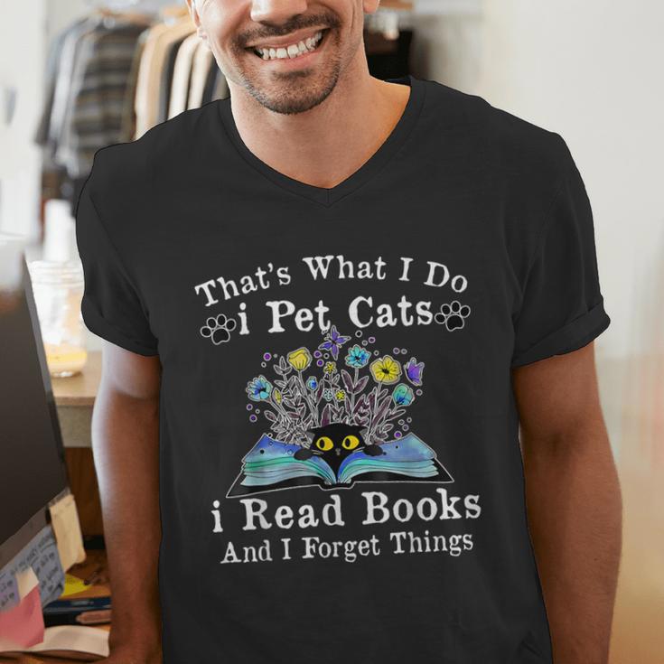 That’s What I Do Pet Cats Read Books Forget Things Flower Men's V-Neck T-Shirt That’s What I Do Pet Cats Read Books Forget Things Flower Men's V-Neck T-Shirt