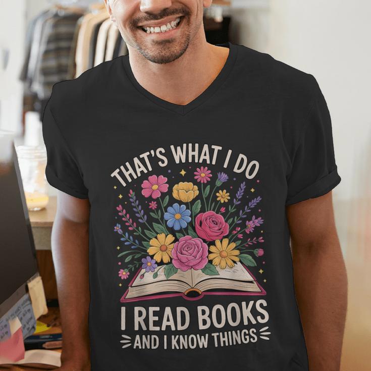 That’s What I Do I Read Books And I Know Things Floral Book Men's V-Neck T-Shirt That’s What I Do I Read Books And I Know Things Floral Book Men's V-Neck T-Shirt