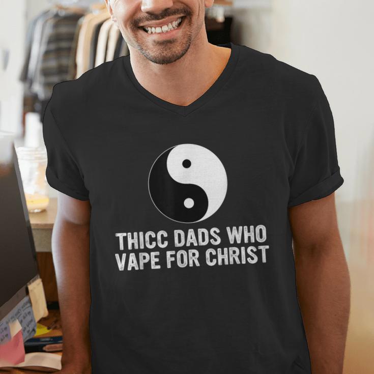 Thicc Dads Who Vape For Christ Father Day Men's V-Neck T-Shirt