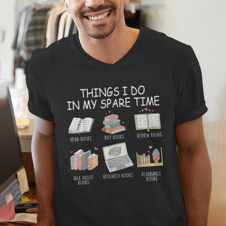 Things I Do In My Spare Time Read Books Buy Books Men's V-Neck T-Shirt