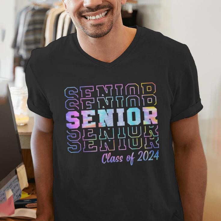 Tie Dye Senior 24 Class Of 2024 Seniors Graduation 24 Men's V-Neck T-Shirt