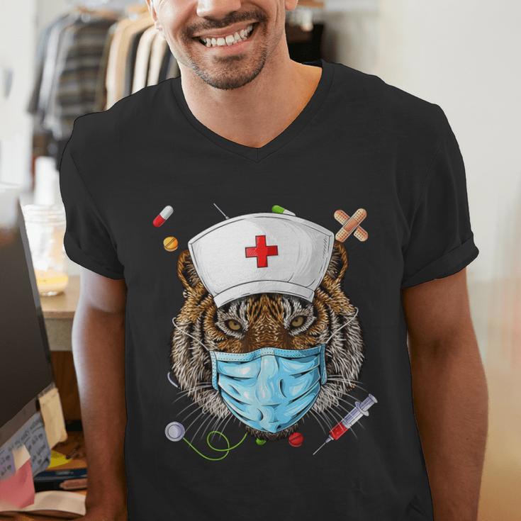Tiger Nurse RN ER Nursing School Graduation Men's V-Neck T-Shirt