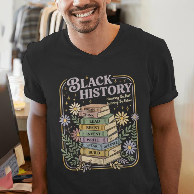 History Month Books Retro Black African Teacher Women Men's V-Neck T-Shirt