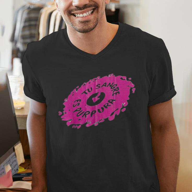 Tu Sangre Es Purpura Mexican Nostalgia Men's V-Neck T-Shirt