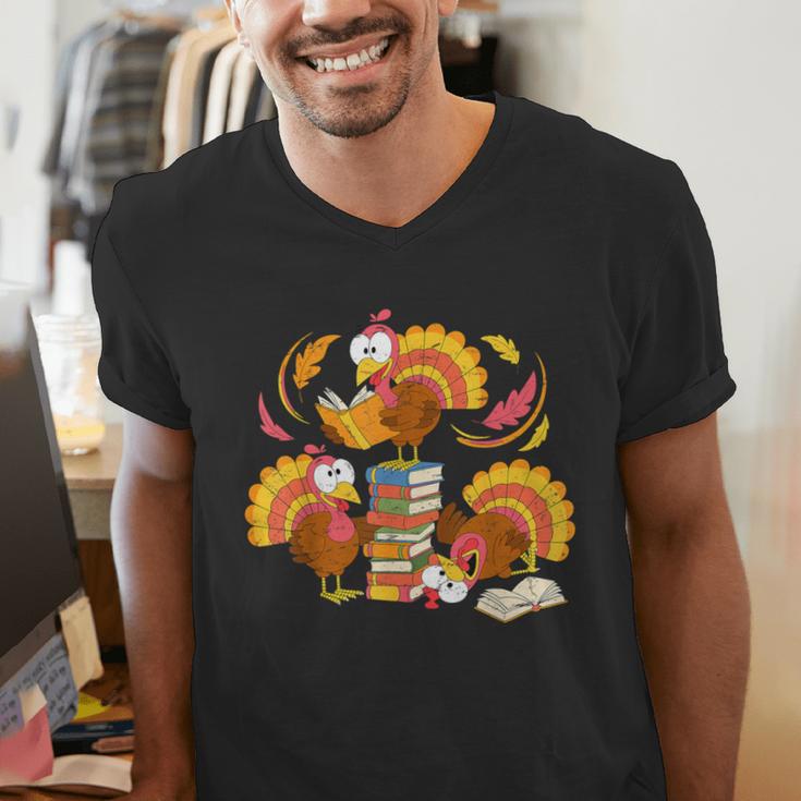 Turkey Reading Books Fall Thanksgiving Teacher Librarian Men's V-Neck T-Shirt