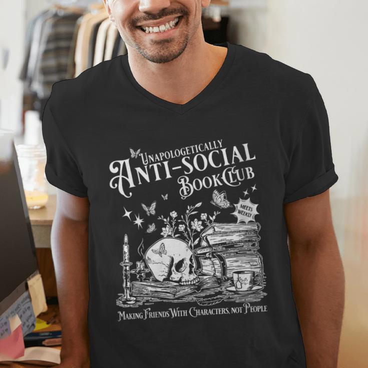 Unapologetically Antisocial Book Club Meets Weekly Retro Men's V-Neck T-Shirt