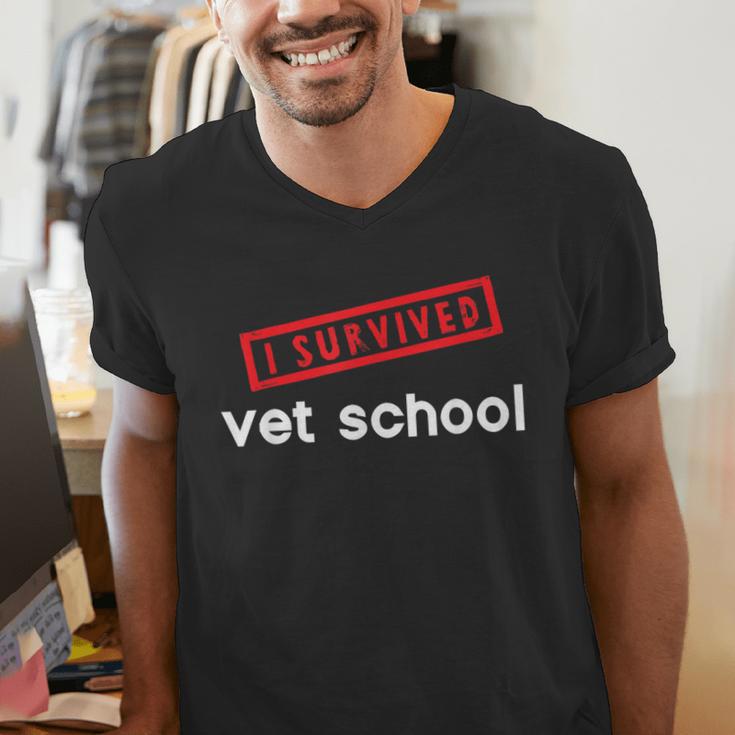 Vet School Tech Graduation Future Veternarians I Survived Men's V-Neck T-Shirt