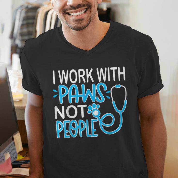 Veterinarian Vet Tech Week Graduation Thank You Birthday Men's V-Neck T-Shirt