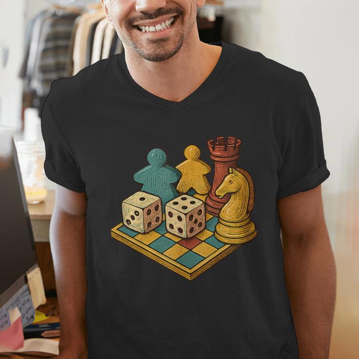 Vintage Board Game Art – Tabletop Nostalgia Men's V-Neck T-Shirt