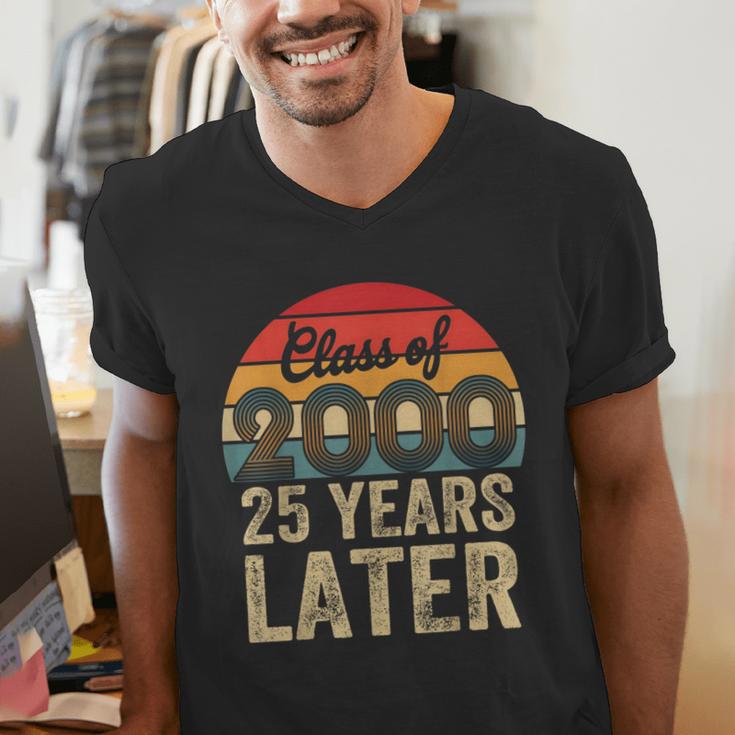Vintage Class Of 2000 25 Years Later Reunion 25th Graduation Men's V-Neck T-Shirt
