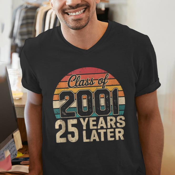Vintage Class Of 2001 25 Years Later Reunion 25th Graduation Men's V-Neck T-Shirt