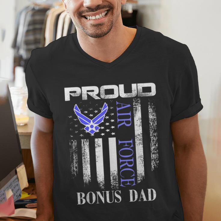 Vintage Proud Air Force Bonus Dad With American Flag Men's V-Neck T-Shirt