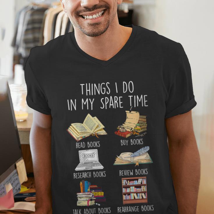 Vintage Retro Things I Do In My Spare Time Books Men's V-Neck T-Shirt