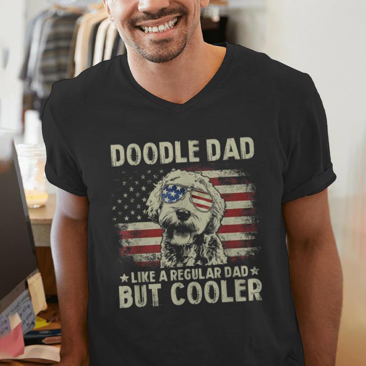 Vintage USA Flag Goldendoodle Doodle Dad Fathers Day Men Men's V-Neck T-Shirt