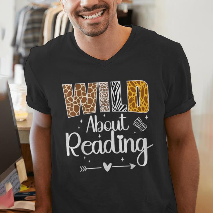 Wild About Reading Book Lover Bookworm Library Day Men's V-Neck T-Shirt