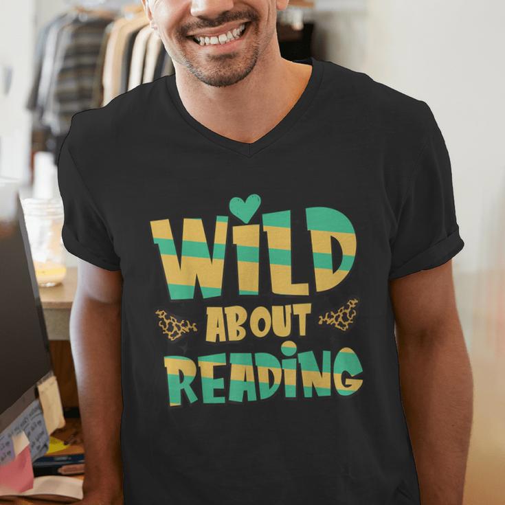 WILD ABOUT READING I Love Books Bookworm Library Day Men's V-Neck T-Shirt