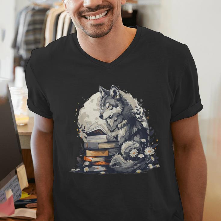 Wolf Reading Book Librarian Library Wolves Men's V-Neck T-Shirt