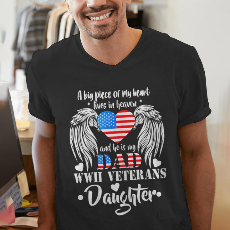 WWII Veterans Daughter Dad Remembrance Veteran Day Men's V-Neck T-Shirt