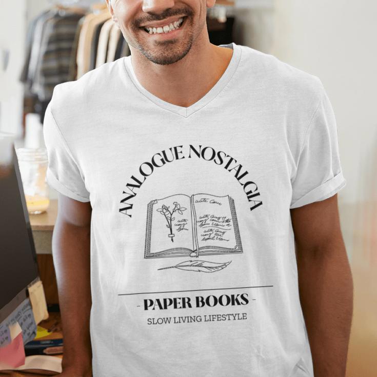 Analogue Nostalgia Paper Books Book Graphic Men's V-Neck T-Shirt