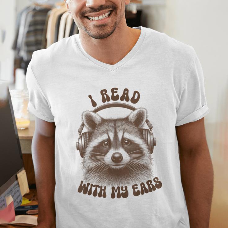 Audio Book Reader Book Lover Raccoon I Read With My Ears Men's V-Neck T-Shirt